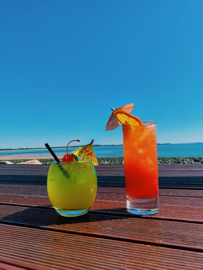 The Resort At Dolphin Heads Mackay Exteriör bild
