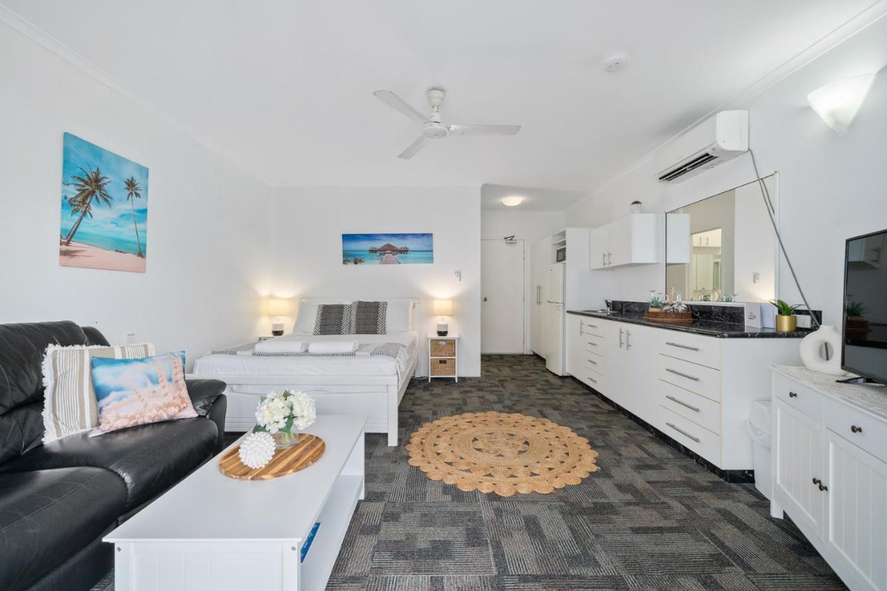 The Resort At Dolphin Heads Mackay Exteriör bild