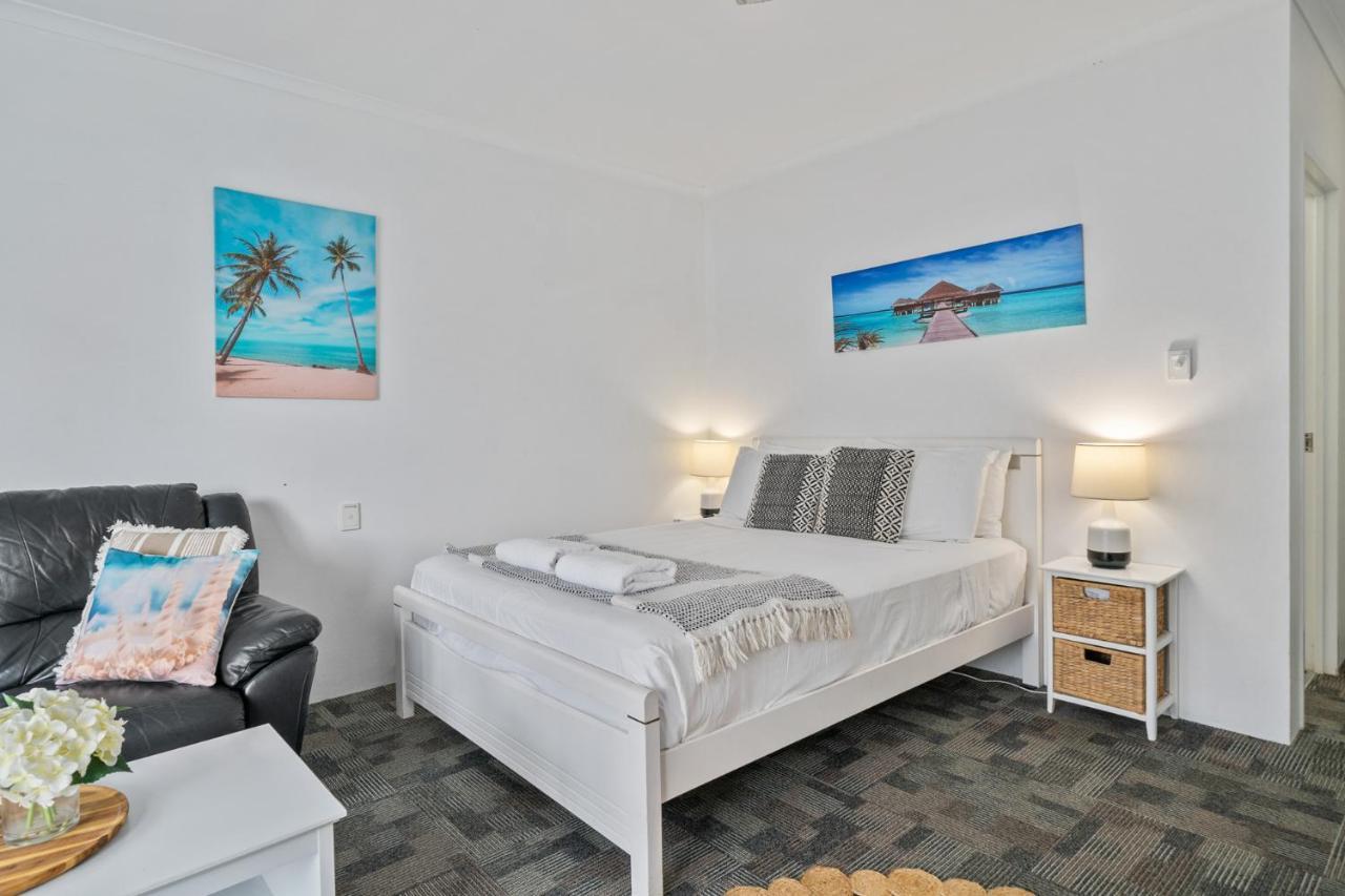 The Resort At Dolphin Heads Mackay Exteriör bild