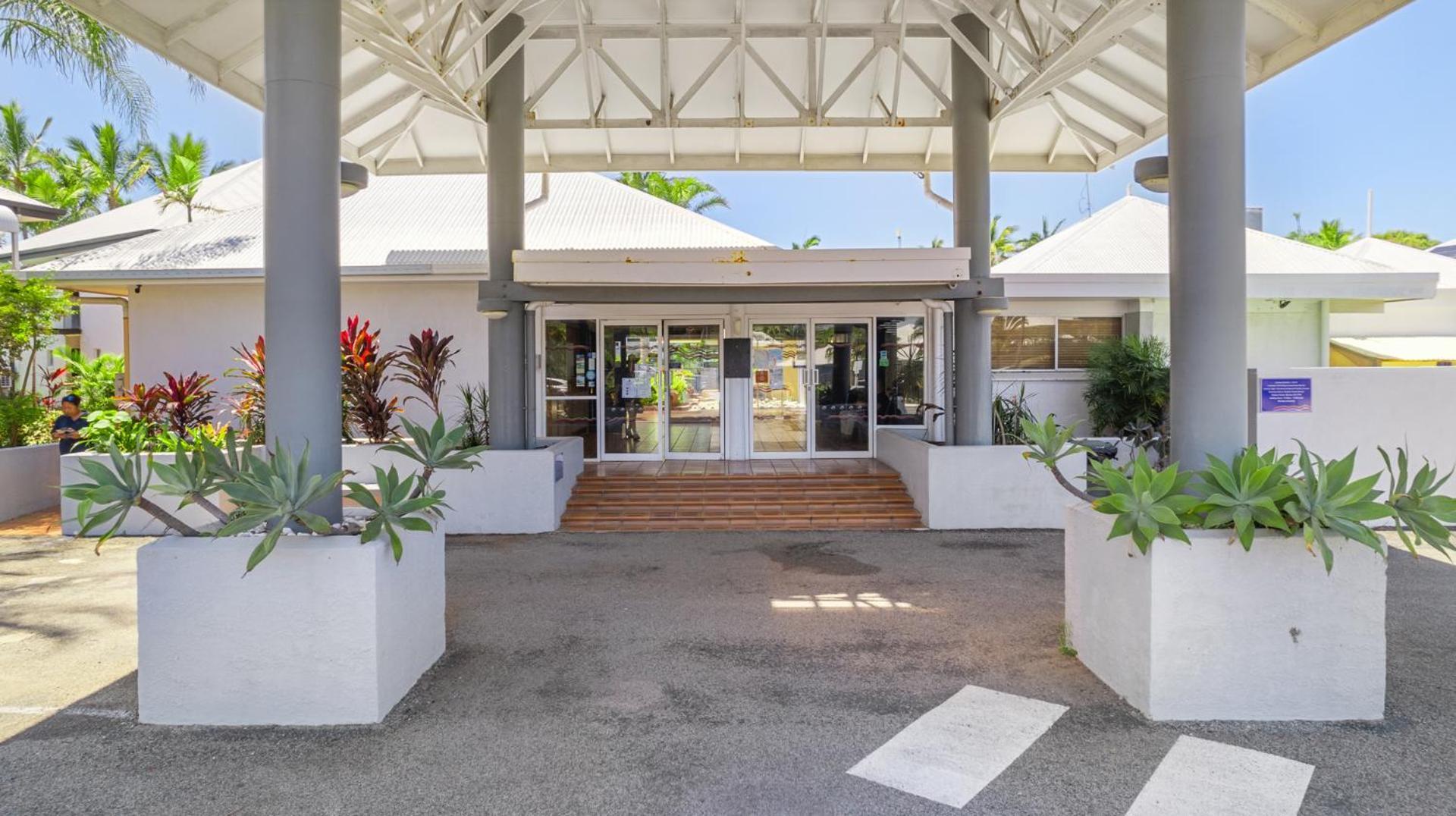 The Resort At Dolphin Heads Mackay Exteriör bild