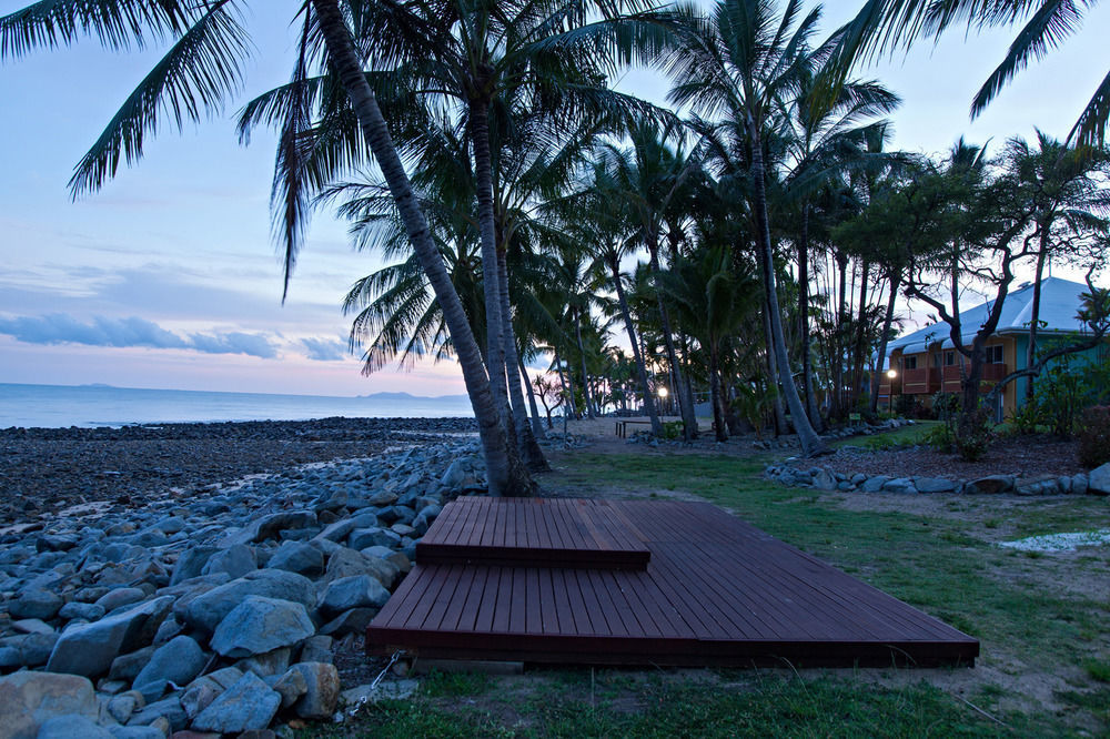 The Resort At Dolphin Heads Mackay Exteriör bild